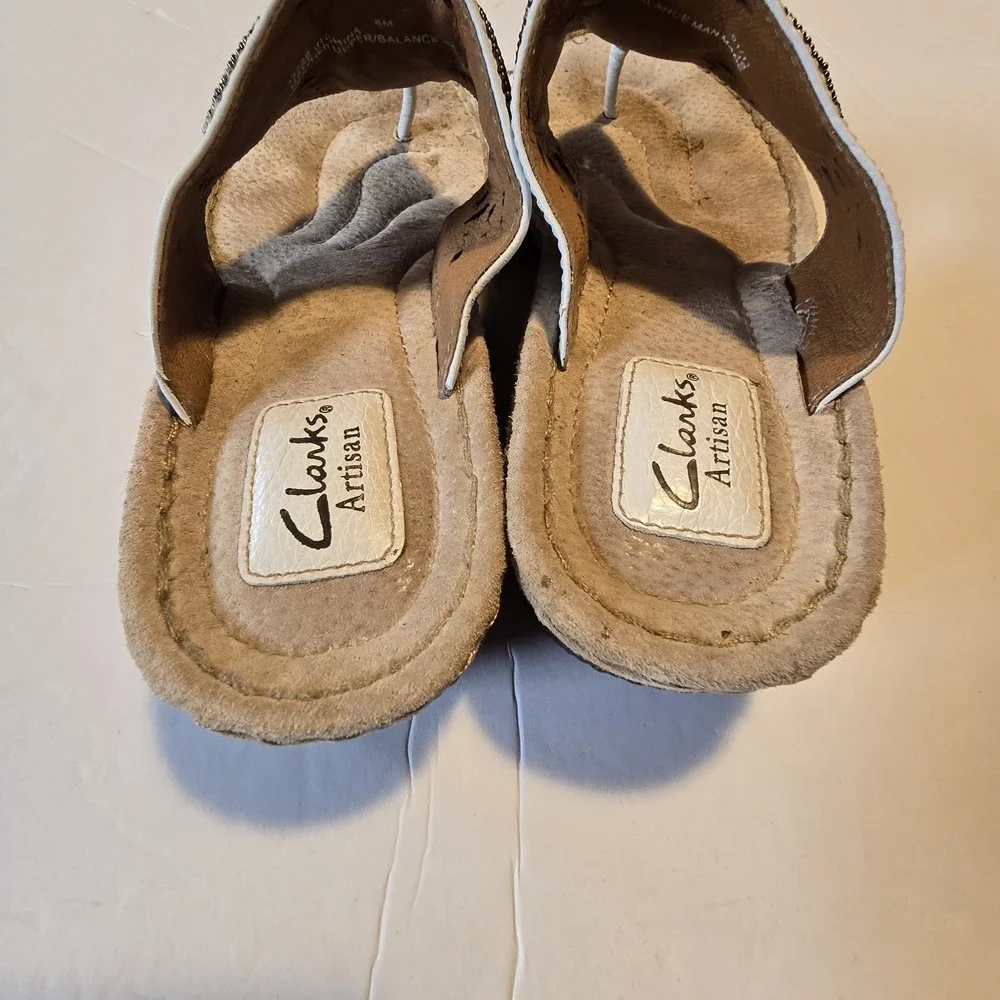 Clarks Artisan White Leather Flip Flop Thongs Sandals Womens 8M Turquoise Silver